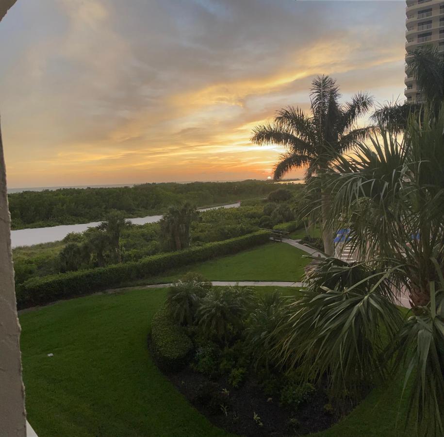 Beach Front Condo In Paradise Marco Island Eksteriør billede