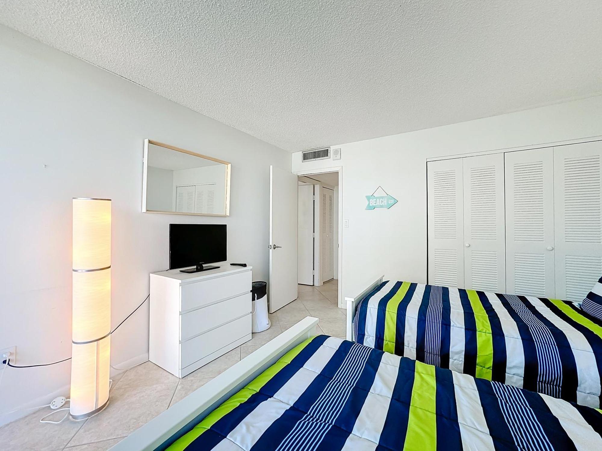 Beach Front Condo In Paradise Marco Island Eksteriør billede